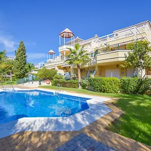 Apartment Refurbished 2-bed Burriana Beach., Nerja